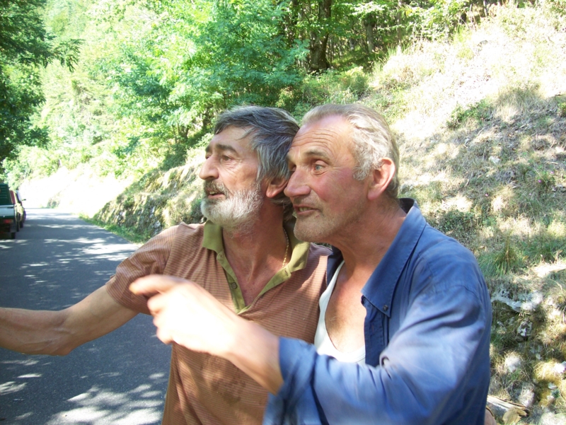  Image name: Persone099.jpg 
 width: 800 pixel 
 height: 601 pixel 
 Size: 487966 bytes 
 Click to enlarge 